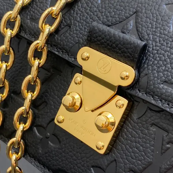 路易威登Wallet On Chain Métis 黑色Monogram Empreinte皮革鏈帶包包 17 路易威登Wallet On Chain Métis 黑色Monogram Empreinte皮革鏈帶包包