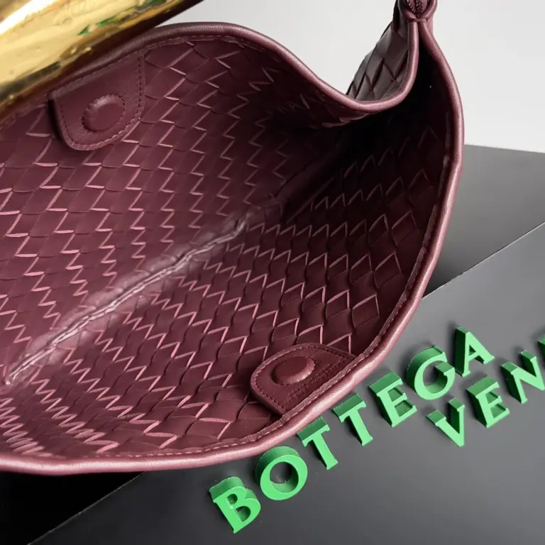 BottegaVenetaIntrecciato編織酒紅小號手袋