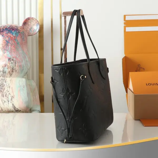 LV Neverfull MM 托特包 - 黑色壓花Monogram Empreinte皮革