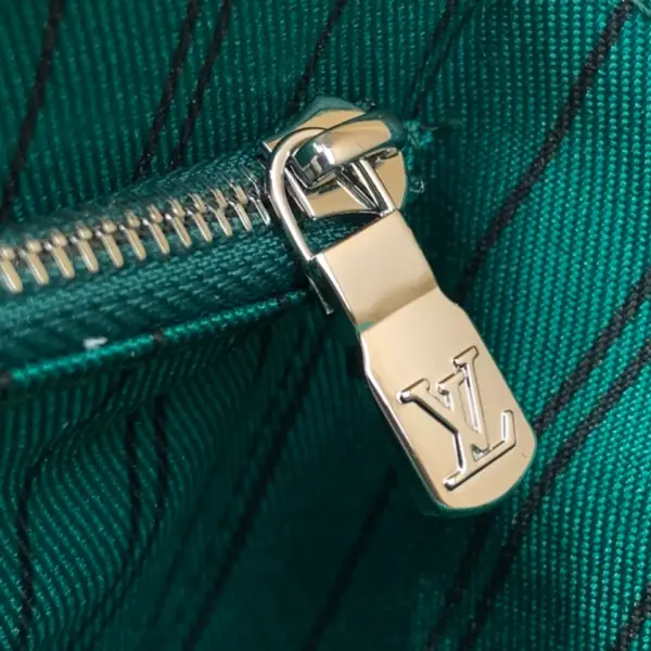 Louis Vuitton Steamer可穿戴式錢包 - Borneo綠色Monogram Macassar塗層帆布