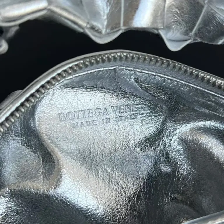 迷你霧狀鏡面銀色羊皮革手提包