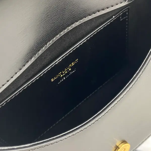 SAINT LAURENT BOX小牛皮CASSANDRE頂柄手袋