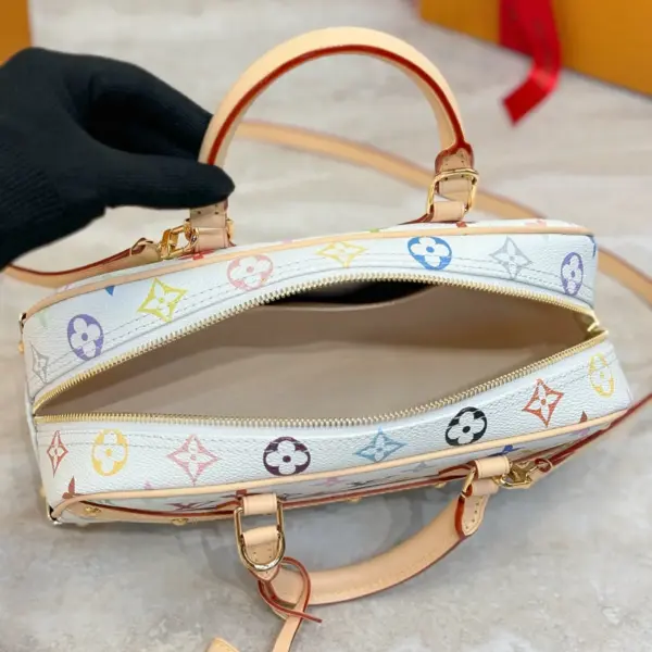 Louis Vuitton x Takashi Murakami 聯名複刻款East West包包
