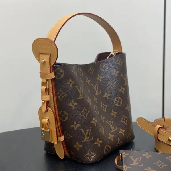 Louis Vuitton All In BB 多功能旅行包包 14 Louis Vuitton All In BB 多功能旅行包包