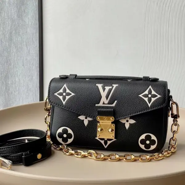 Louis Vuitton Pochette Métis East West 雙色壓花牛皮手提斜挎包
