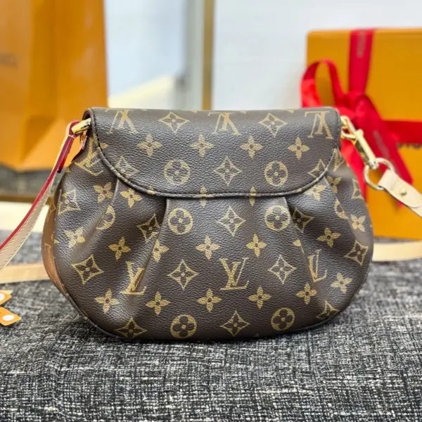 Louis Vuitton Sunset Monogram 包包 - 復古百搭斜挎包