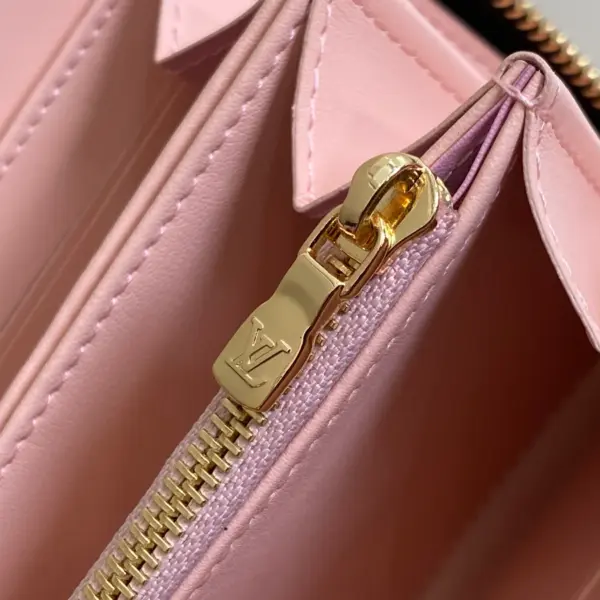 LV Ski系列Monogram壓花小羊皮拉鏈錢包
