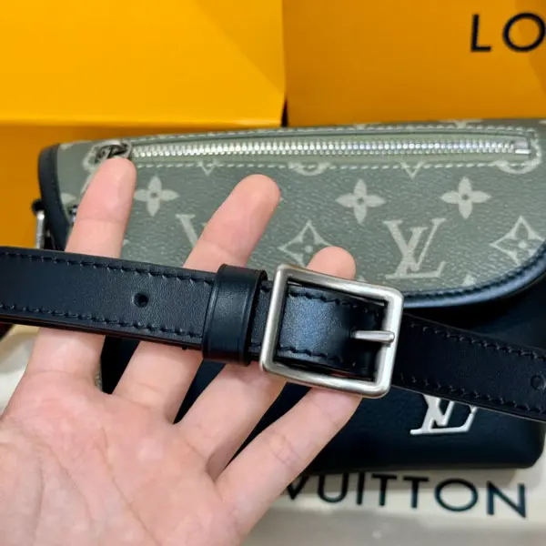 LV Pulse 可穿戴式錢包 - 拼貼設計美學與實用功能完美結合