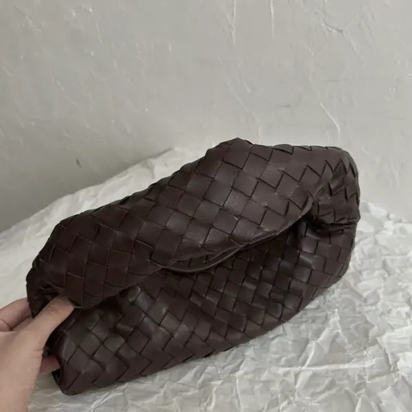 BottegaVeneta大號Intrecciato編織皮革肩背包