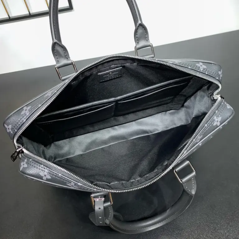 Louis Vuitton Porte-Documents Voyage PM 黑灰Monogram Eclipse公事包