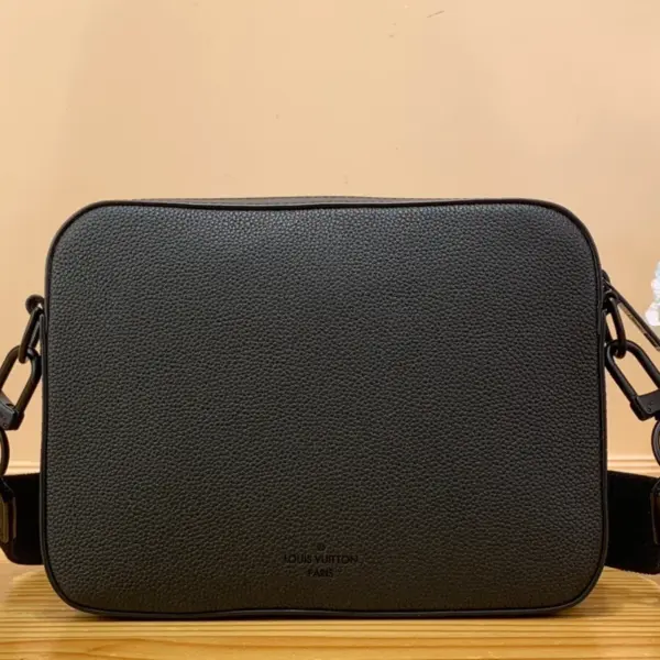 Louis Vuitton Fastline 郵差包 - 黑色牛皮時尚斜背包