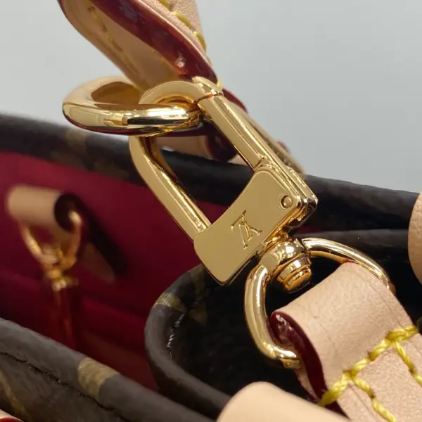 Louis Vuitton x Murakami 聯名系列 OnTheGo BB 包包