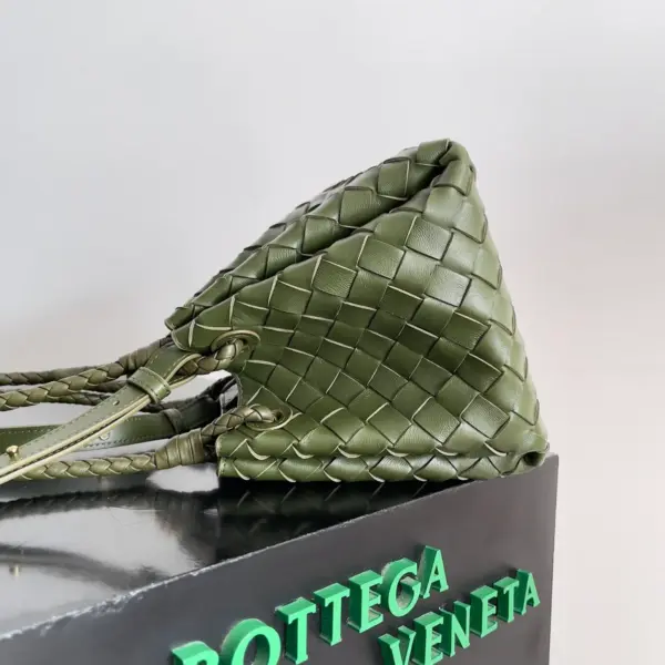 BottegaVeneta抹茶綠Intrecciato編織羊皮斜挎包