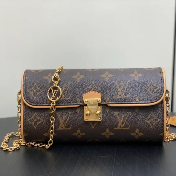 Pochette Camille Monogram帆布手