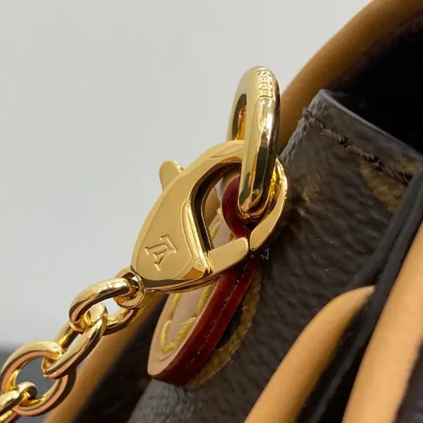 Pochette Camille Monogram帆布手