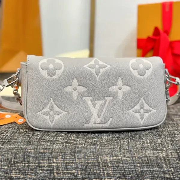 Louis Vuitton Wallet On Chain Ivy 雙色Monogram Empreinte皮革包包