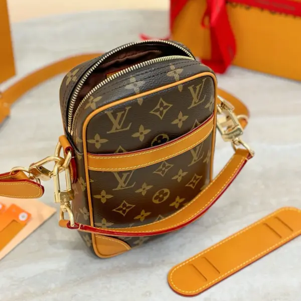 Louis Vuitton Danube 複刻斜背包 | Pharrell Williams 聯名80年代靈感典藏款