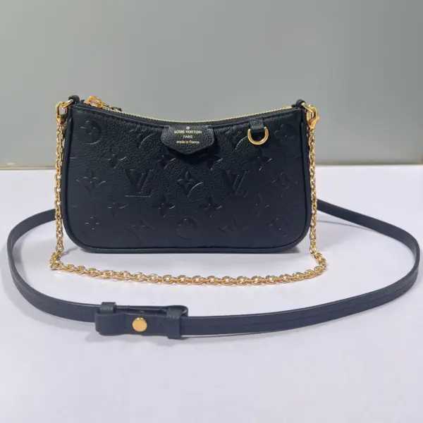 Louis Vuitton Easy Pouch On Strap 壓花牛皮鏈條斜挎包