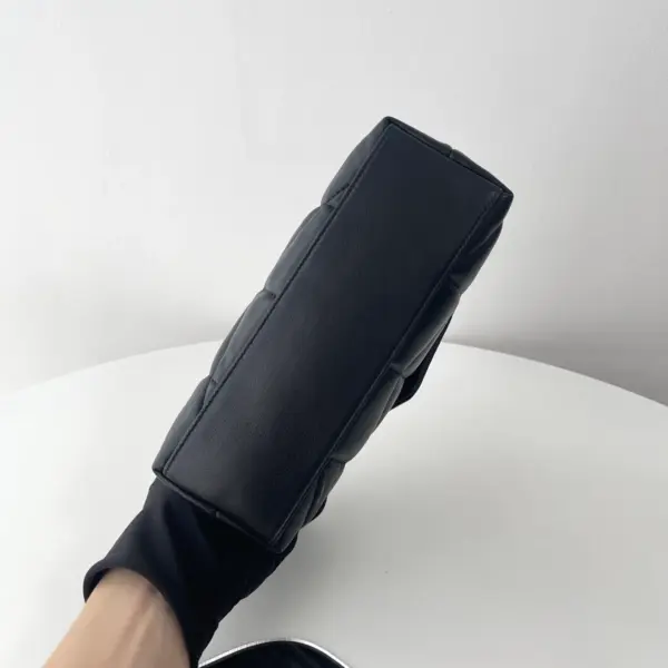 LOULOU經典迷你PUFFER手袋