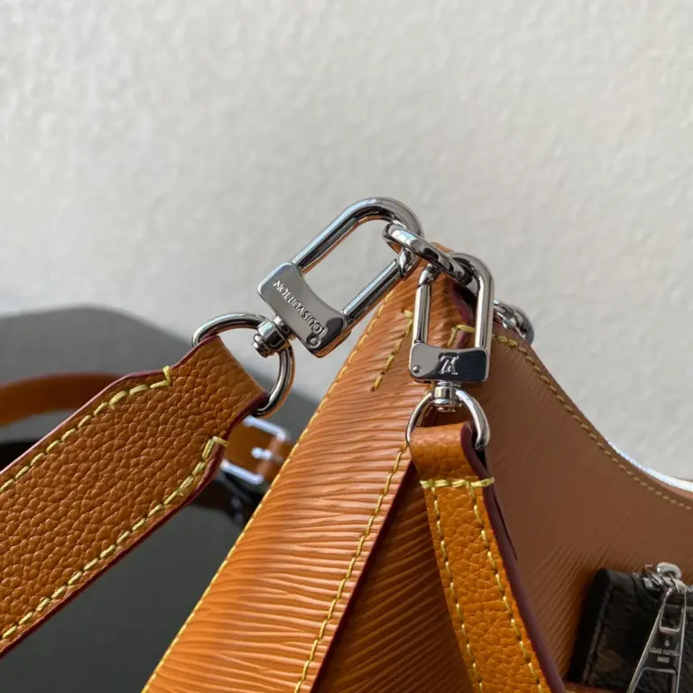Louis Vuitton Marelle Epi紋理皮革多功能手提斜挎包