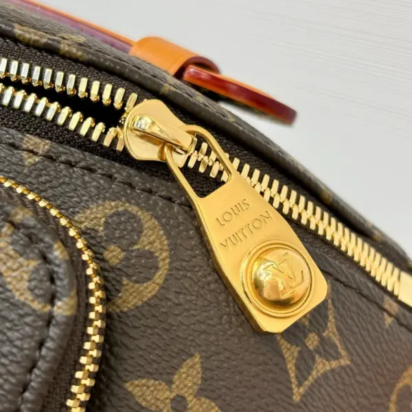LV Rush Bumbag 多功能斜挎腰包 | Monogram帆布配珍珠拉鏈