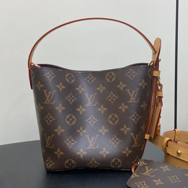 Louis Vuitton All In BB 多功能旅行包包 15 Louis Vuitton All In BB 多功能旅行包包