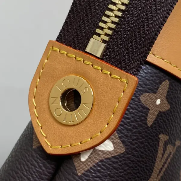 Louis Vuitton Pochette Voyage Souple 手拿包 - Tyler 聯名款