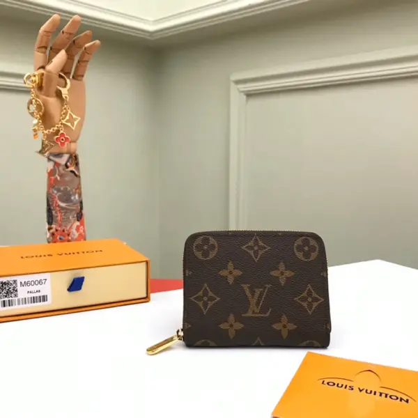 LV Monogram 拉鏈零錢包 - 經典奢華風琴式收納