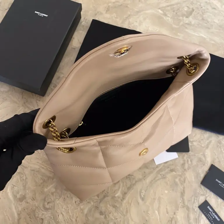LAMBSKIN METAL 翻蓋信封斜挎包