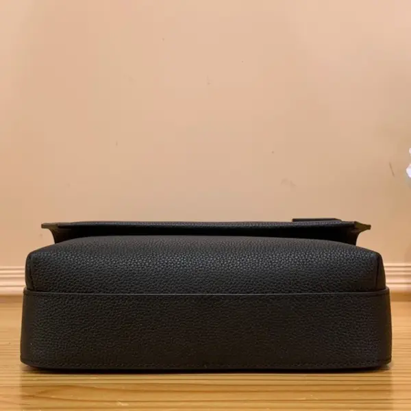 Louis Vuitton Fastline 郵差包 - 黑色牛皮時尚斜背包