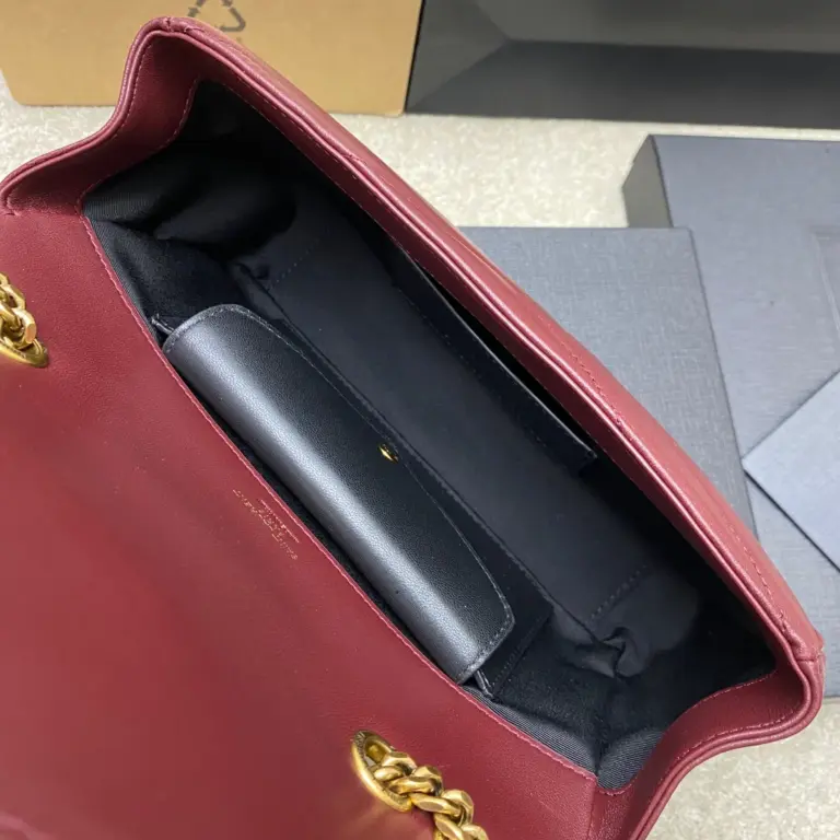 菱格紋絎縫柔軟小羊皮信封包