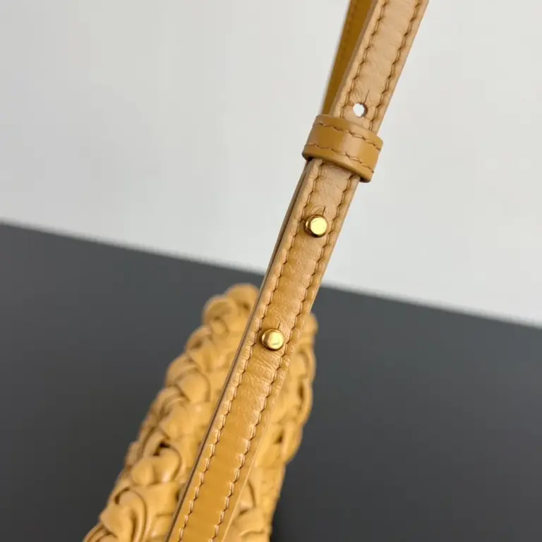 小號FoulardIntreccio編織皮革肩背包