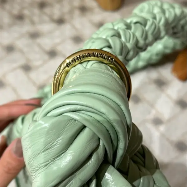FoulardIntreccio編織皮革肩背包-清新薄荷綠