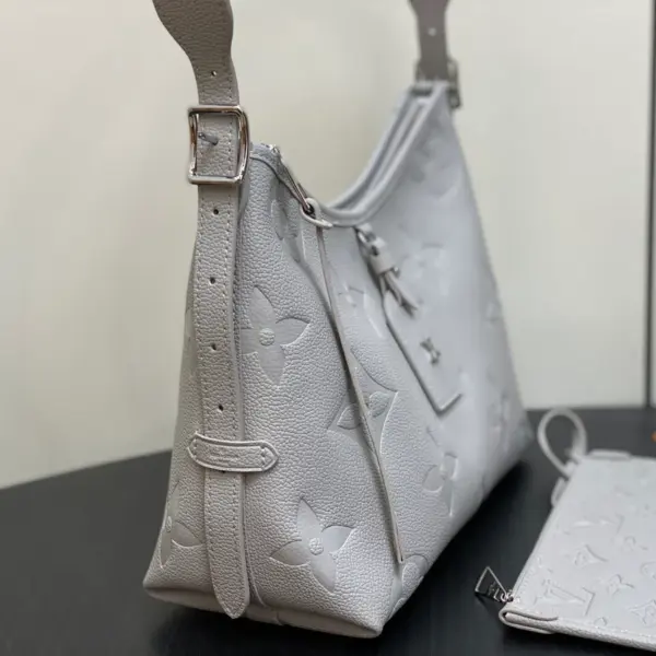 Louis Vuitton CarryAll PM 灰色Monogram牛皮都市包包 17 Louis Vuitton CarryAll PM 灰色Monogram牛皮都市包包