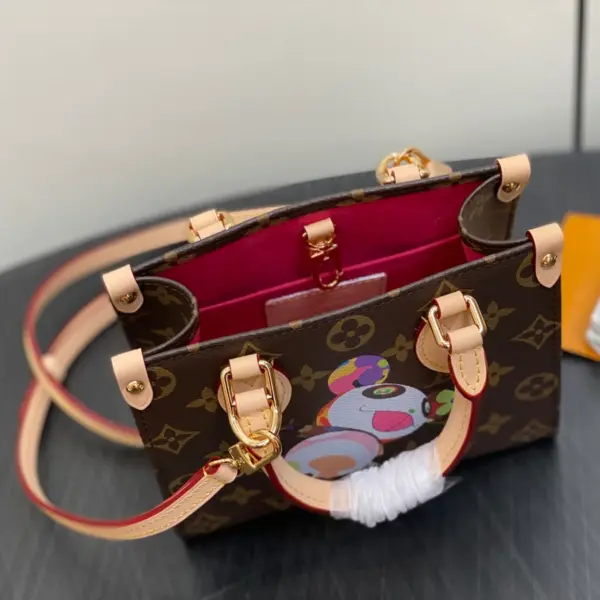 Louis Vuitton x Murakami 聯名系列 OnTheGo BB 包包