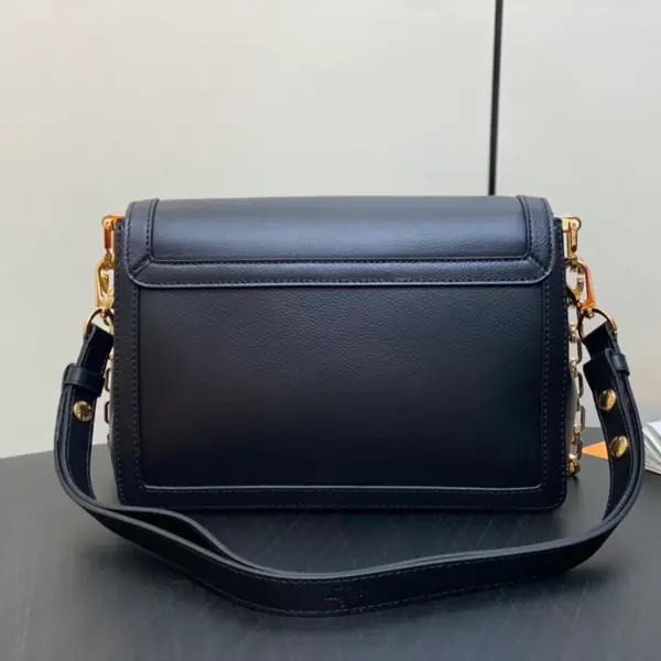 Louis Vuitton Dauphine Soft MM 2024春夏系列柔軟小牛皮包包