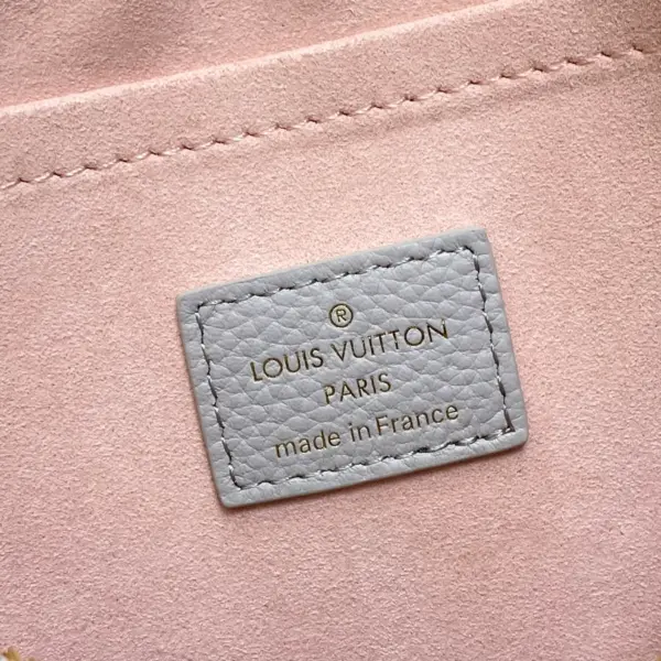 Louis Vuitton Hand It All PM 鏤空雕花Mahina小牛皮手提包