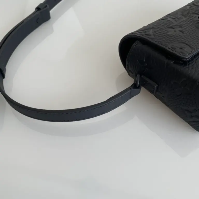 Louis Vuitton Steamer隨身錢包 | Monogram壓花Taurillon皮革