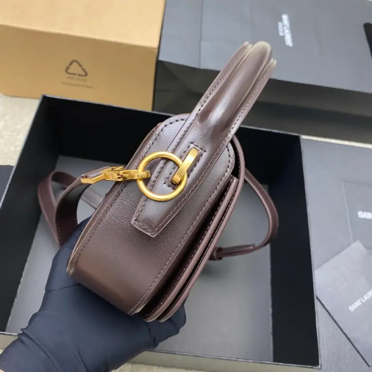 半月形拋光小牛皮肩背袋