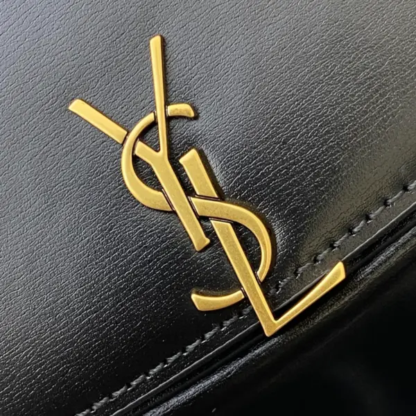 SAINT LAURENT BOX小牛皮CASSANDRE頂柄手袋
