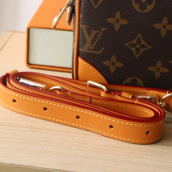 Louis Vuitton Trocadéro 可穿戴式錢包 | Monogram復古肩背包