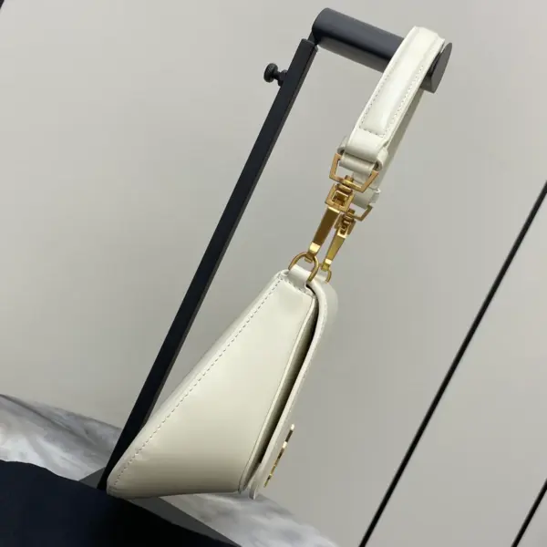 SAINT LAURENT BOX小牛皮CASSANDRE標誌頂部手柄手袋 13 SAINT LAURENT BOX小牛皮CASSANDRE標誌頂部手柄手袋