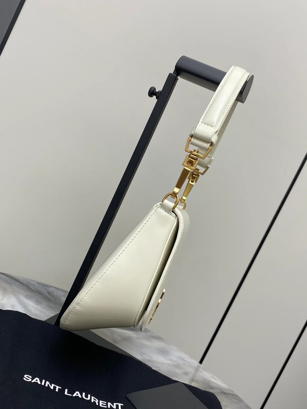SAINT LAURENT BOX小牛皮CASSANDRE標誌頂部手柄手袋 4 SAINT LAURENT BOX小牛皮CASSANDRE標誌頂部手柄手袋