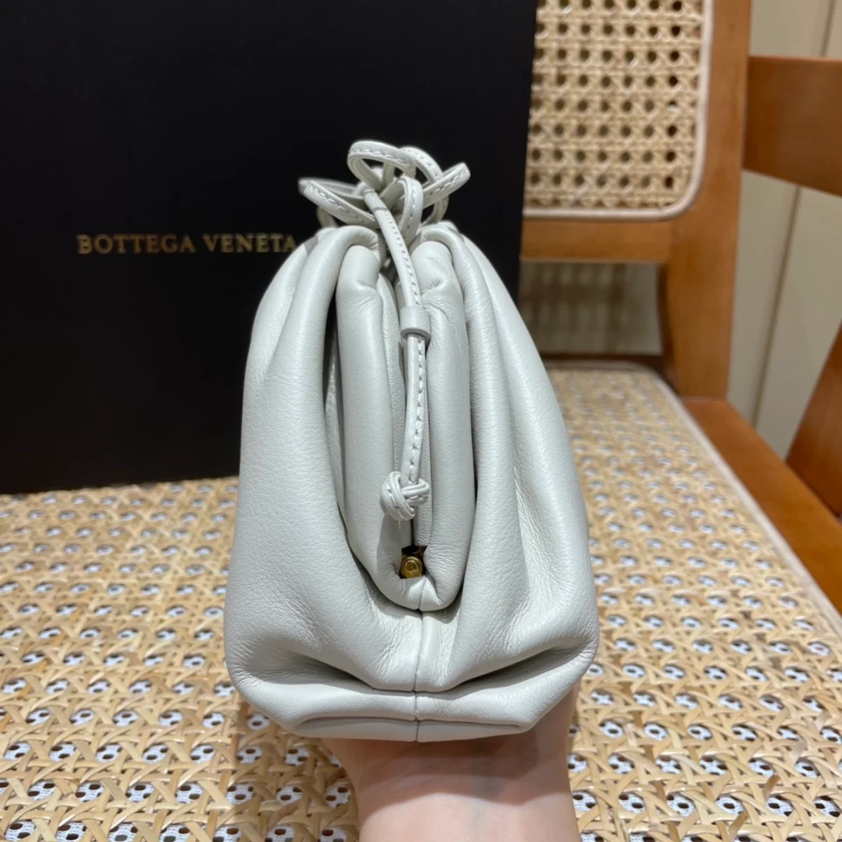 BottegaVeneta迷你Intrecciato編織皮革手拿包 6 BottegaVeneta迷你Intrecciato編織皮革手拿包