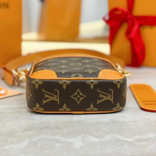 Louis Vuitton Danube 複刻斜背包 | Pharrell Williams 聯名80年代靈感典藏款