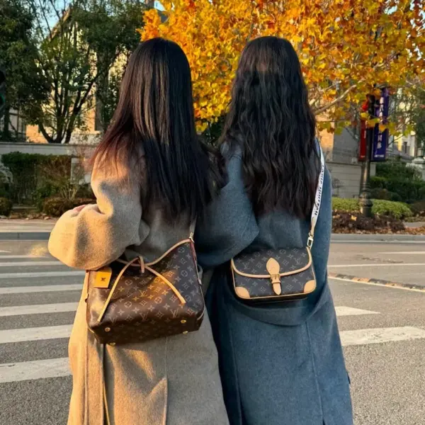正品級別高仿LV單肩包 Carryall系列 小號 - Louis Vuitton Carryall系列 M46203 43 高仿LV單肩包 正品級別高仿LV單肩包 Carryall系列 小號 - Louis Vuitton Carryall系列 M46203 高仿LV單肩包