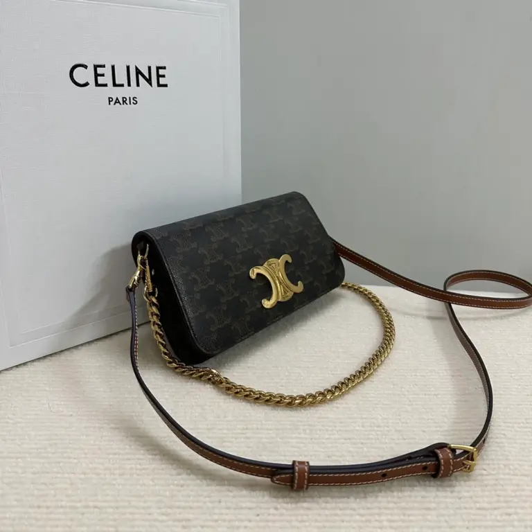 高仿CELINE-賽琳 TRIOMPHE CANVAS迷你手袋 - 多功能時尚智能手機包-10L972