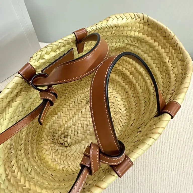 高仿CELINE-賽琳 手工棕櫚葉牛皮革時尚手提包-113832