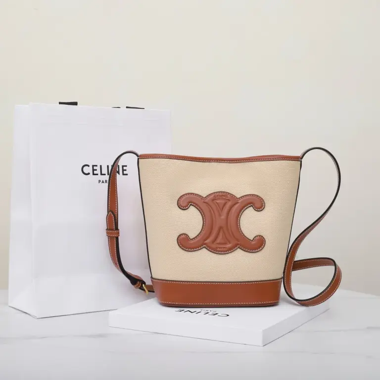 高仿CELINE-賽琳 時尚多功能斜挎包-113782