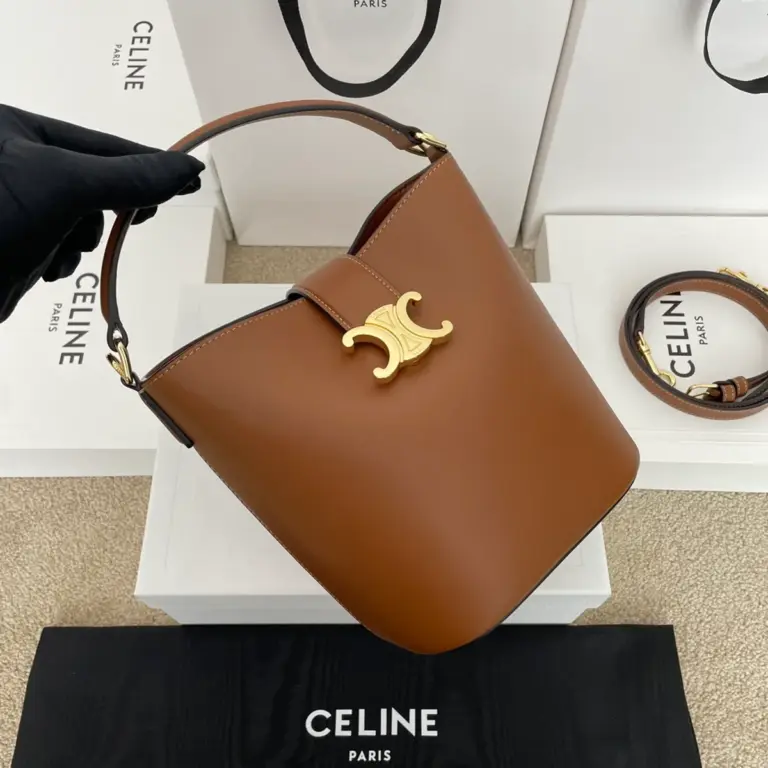 高仿CELINE-賽琳 TRIOMPHE磁扣牛皮手提斜挎包-119173